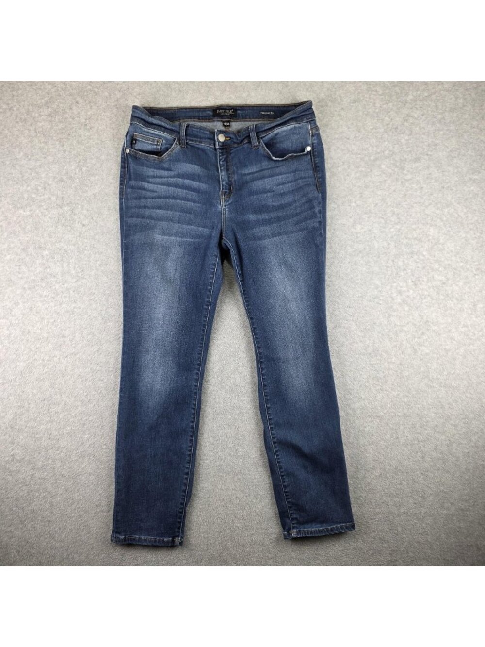 Judy Blue Jeans Womens 15/32 Straight Fit Medium Wash Stretch Denim Mid Rise